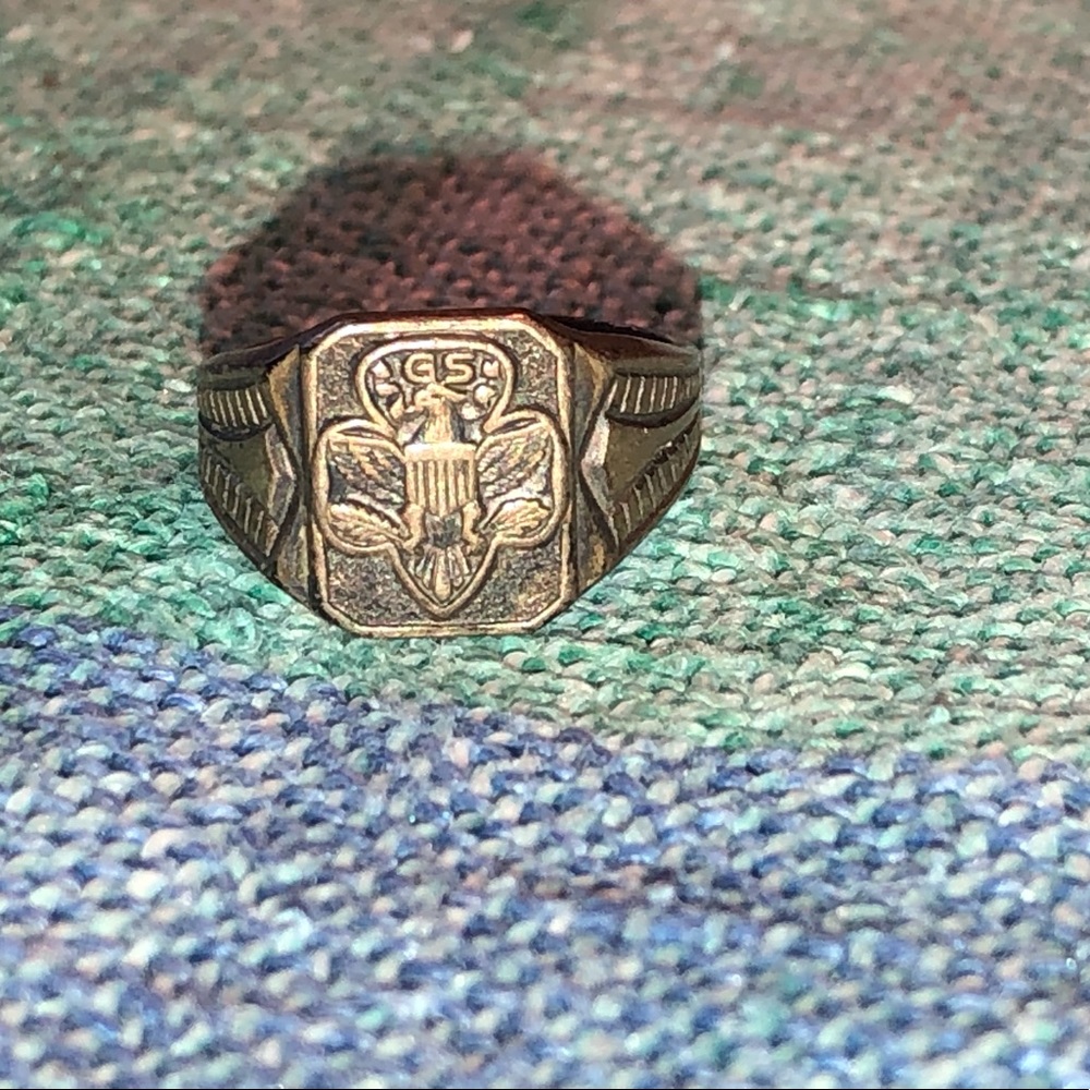 Vintage 1950s sterling silver Girl Scout ring.
